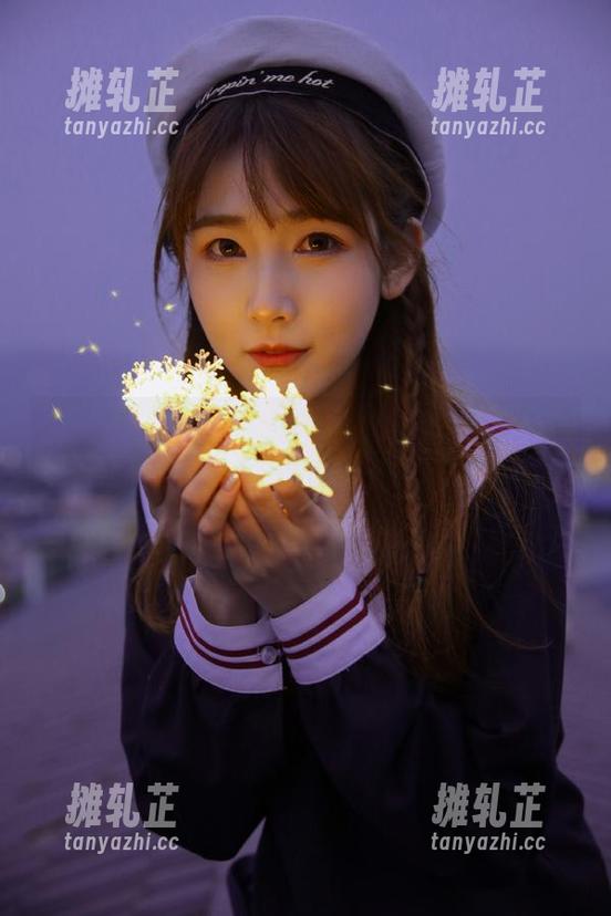 观看www.17的八卦，让我想到我小时候看邻居家的卧室窗帘，真奇妙