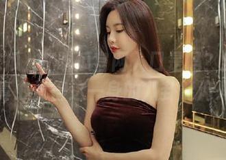 17吃瓜官网入口是吗？刚点进去，真心觉得这一身的八卦能淹死人。