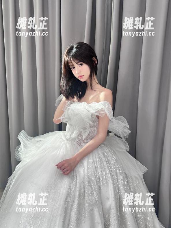 在www.51cg上免费吃瓜，一不小心就吸引了一堆目光