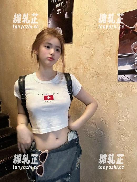 在51吃瓜的门口，我以为是个餐馆，结果是个‘独特’的app图标地址！