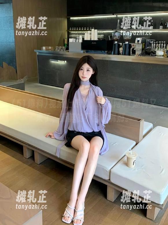 视频上传了，吃瓜网51爆料又来了，新鲜的不含防腐剂。
