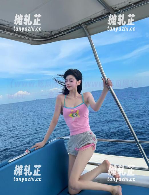 登录“www.吃瓜网36w.cc”，一条新鲜八卦看得我小心脏狂跳，真的不太淡定～