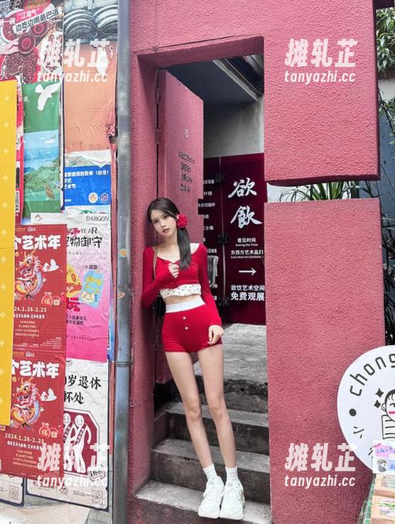 不去“www.zzzttt333”网站我会后悔么？顺便，外面天气不错，我去吃点东西！