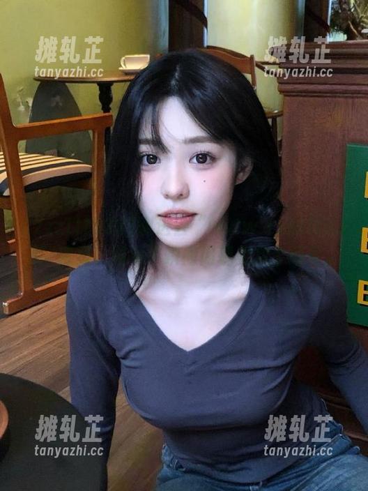 刚进去“www.zzzttt333”首页，脑海中瞬间闪现无数个问号。