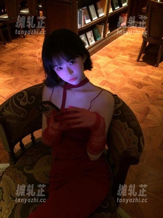 九一吃瓜群官网——吃瓜、晒晒、顺便做个瑜伽？奇妙体验！