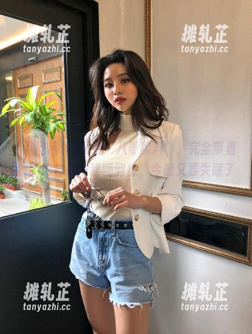 八哥黑料 观看“八哥黑料”,完全带着我的好奇心一路嗨到底,今晚又要失眠了…
