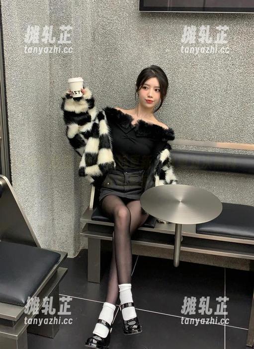 冲哥精选更新：欲望对决黑料，谁是赢家？