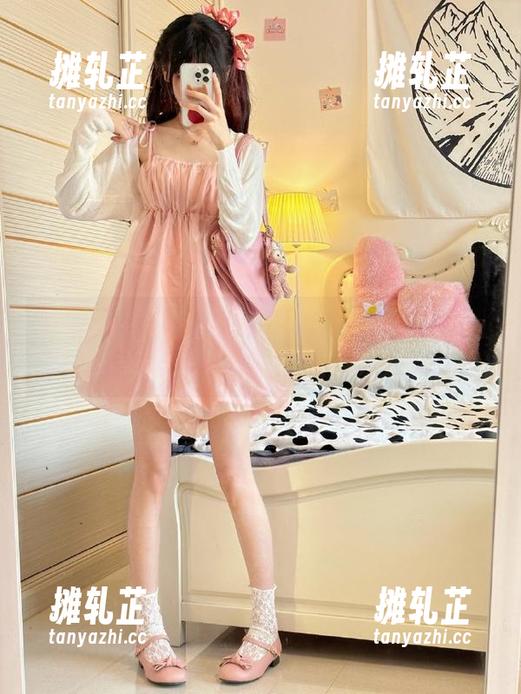 吃瓜头条 吃瓜头条导航:八卦小道沿途见,真相...呃,管它呢,吃瓜就好。