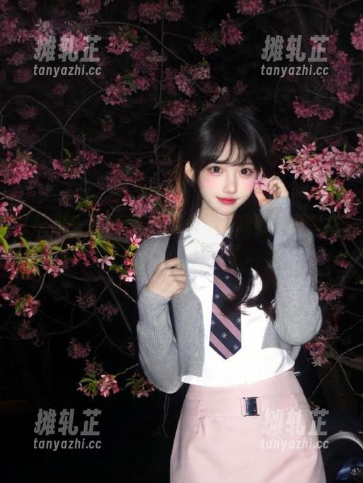 登录吃瓜头条，我可能要变成专业八卦爱好者了。