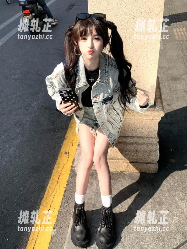 视频掉进了吃瓜网的入口，果然瓜多得让人吃撑！