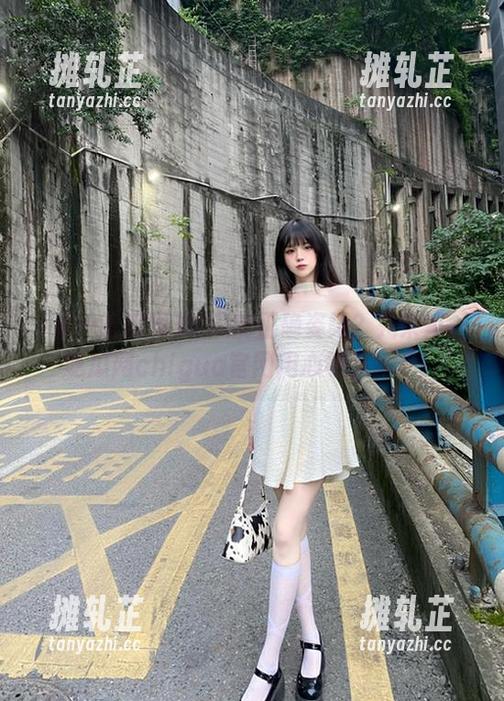 第一吃瓜网 吃瓜的正确姿势?先来第一吃瓜网chigua官网用心领会一下!