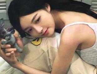 不知道进了网爆黑料的入口后会不会后悔，嘻嘻