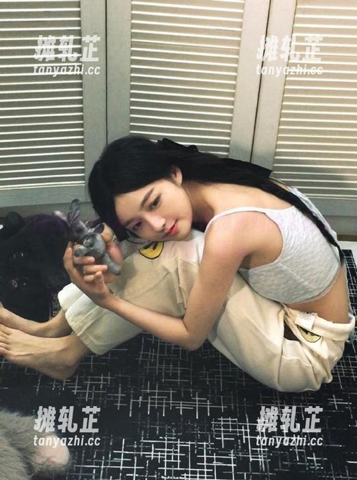 不知道进了网爆黑料的入口后会不会后悔，嘻嘻
