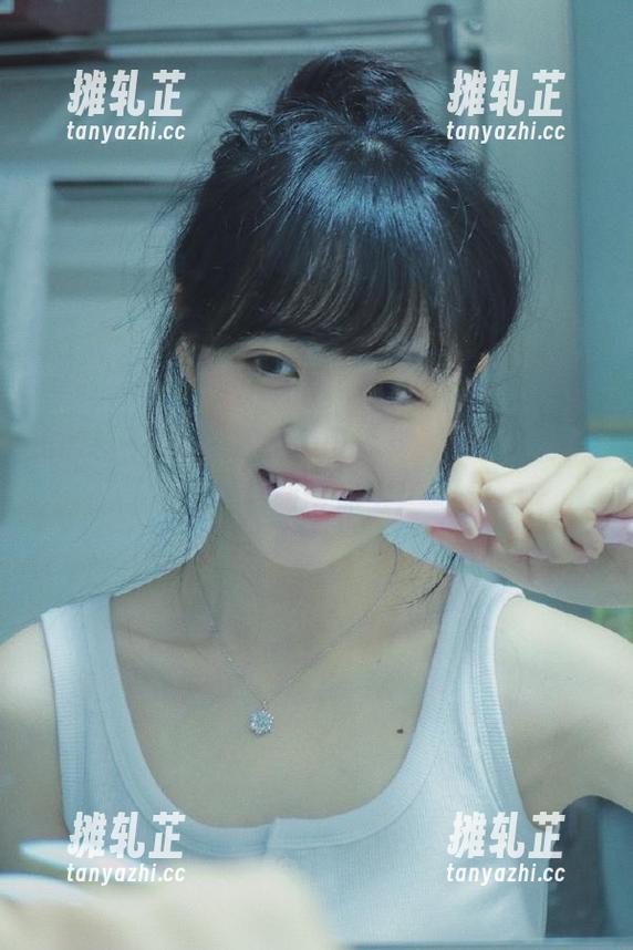 掌握热门爆料，黑料不打烊苹果版带你飞！