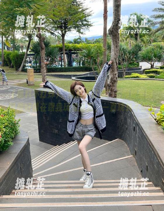 黑料不打烊 “黑料不打烊”:网址里的链接好像在跟我玩躲猫猫,一直跳转不停啊~