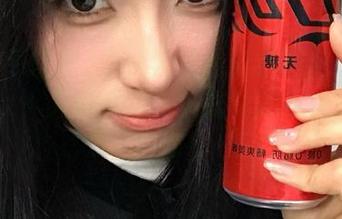 你以为只是登录黑料不打烊tttzzz？入口背后，偷吃的瓜更让人打发时间！