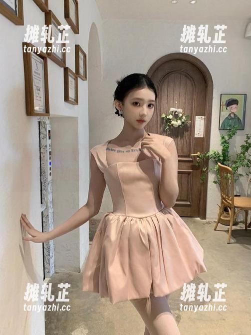 抱紧了黑料正能量zzzttt入口的边缘，这传送门好像带我飞？