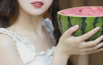 每次上黑料爆料站，手机里的“收藏”按钮都快绷不住了！