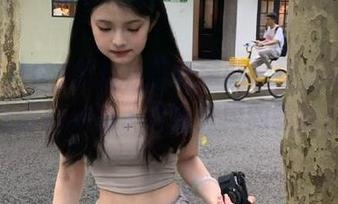 黑料社区官网的鲜活小道消息，让我感受到了八卦业内的酸甜苦辣