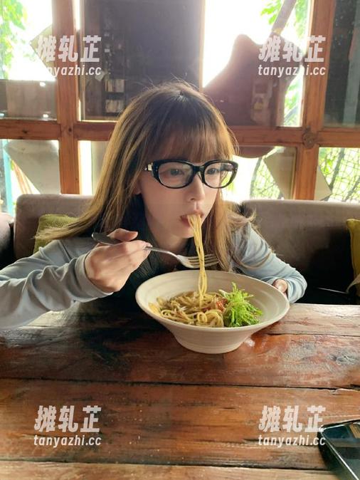 看黑料网，竟然有种“我与自由只差一个屏幕”的感受。