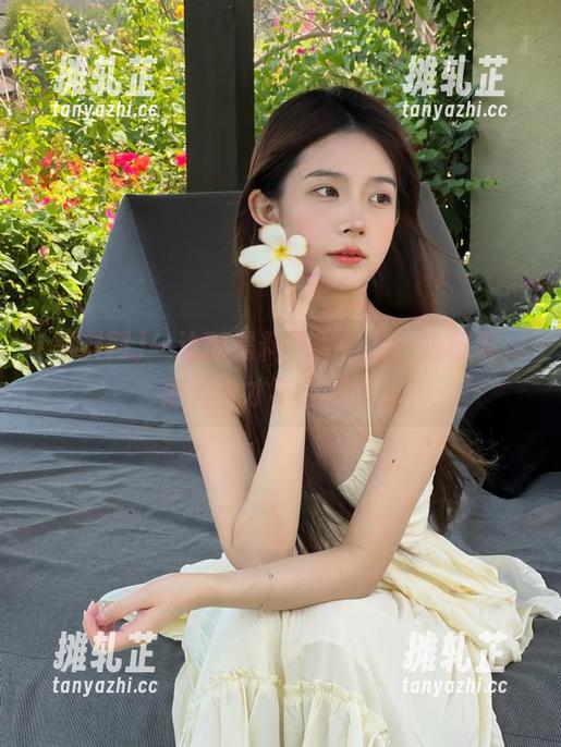 一边翻黑料网入口，一边想着，怎么看才不会被怼？